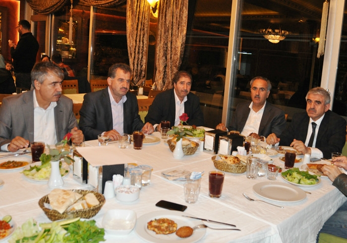 Özkartal, İş Adamları ve Bürokratlarla Bir Araya Geldi