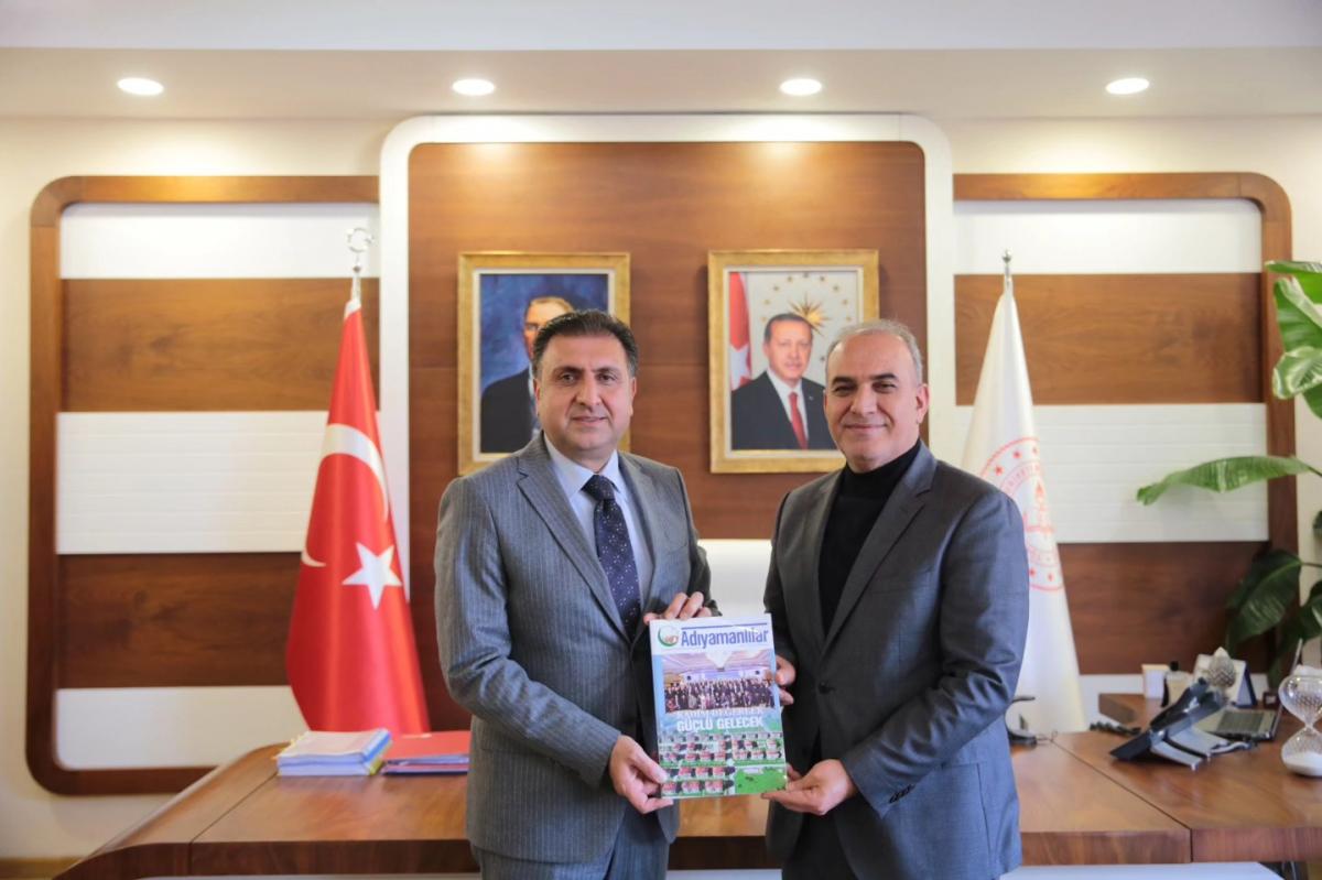 Genel Başkanımız Sayın Hasan Göksu, İstanbul İl Millî Eğitim Müdürü Doç. Dr. Murat Mücahit Yentür’ü makamında ziyaret etti